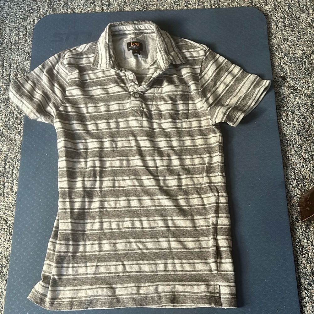 Men’s collar shirt by Lee
